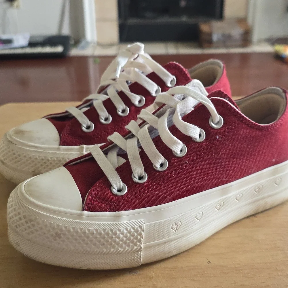 Converse Chuck Taylor All Star “Love Fearlessly” Low Top Platform - Red - Picture 2 of 6